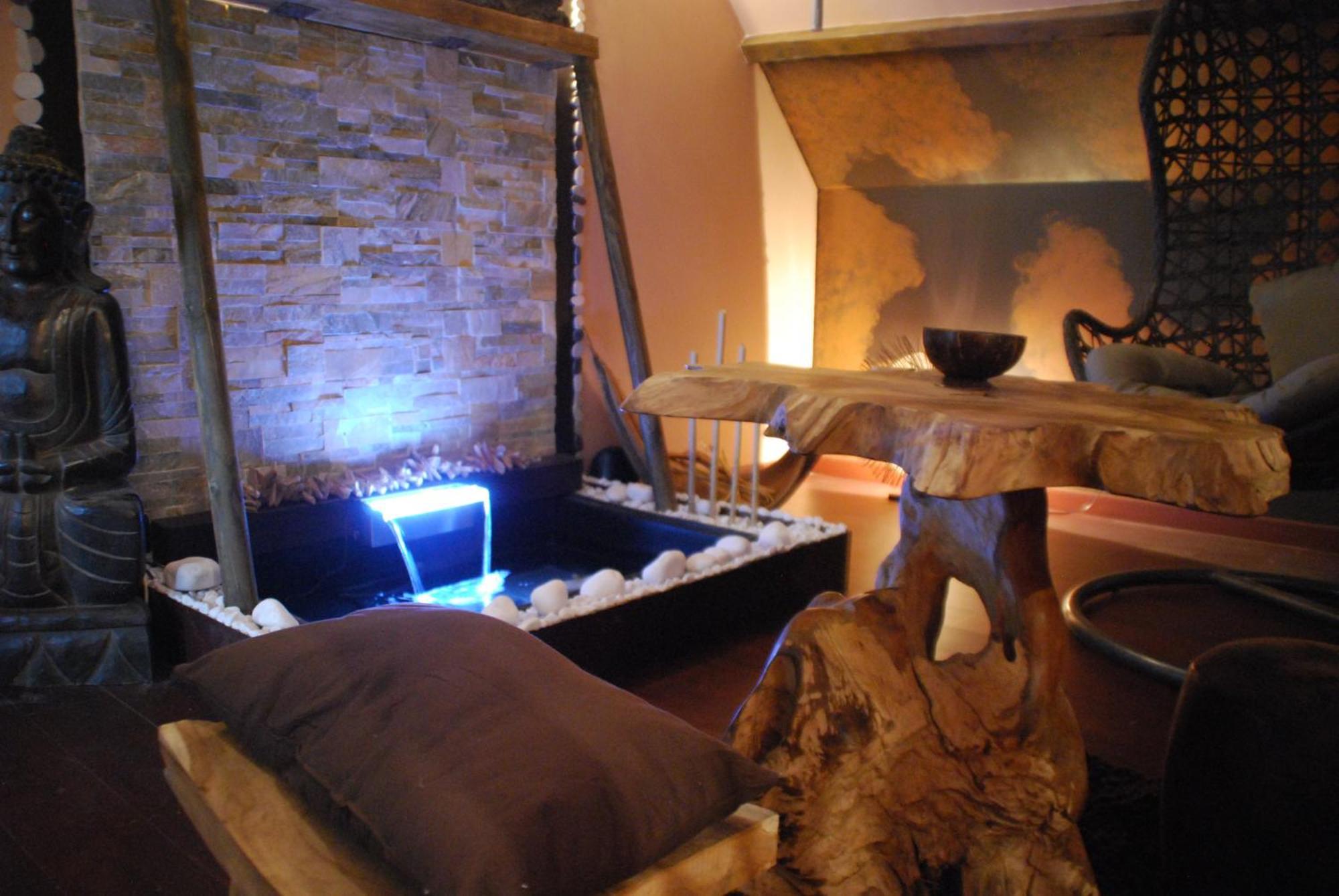 Chambres D Hotes ,Hotel ,Secret D'Une Nuit A Vicq Pres De Onnaing,Avec Piscine Стая снимка
