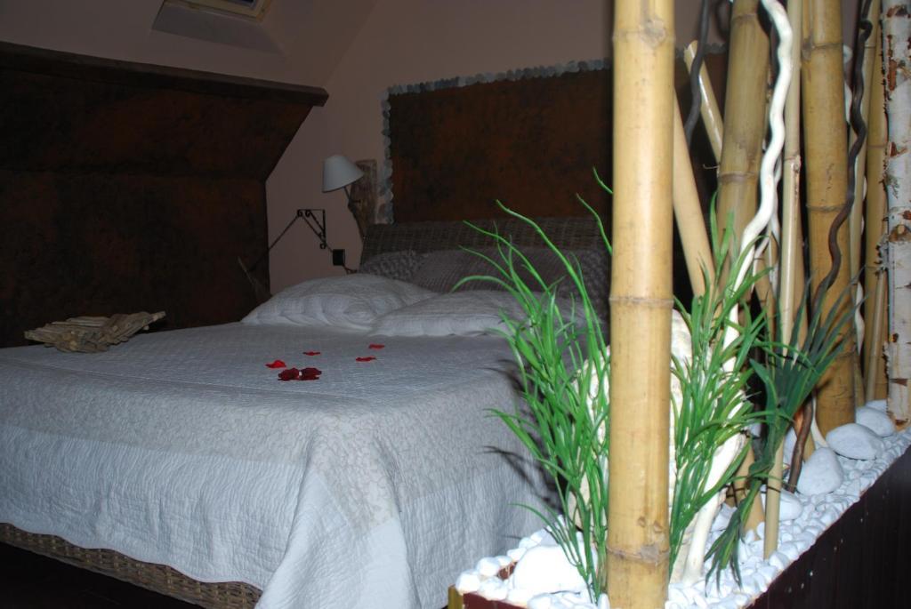 Chambres D Hotes ,Hotel ,Secret D'Une Nuit A Vicq Pres De Onnaing,Avec Piscine Екстериор снимка